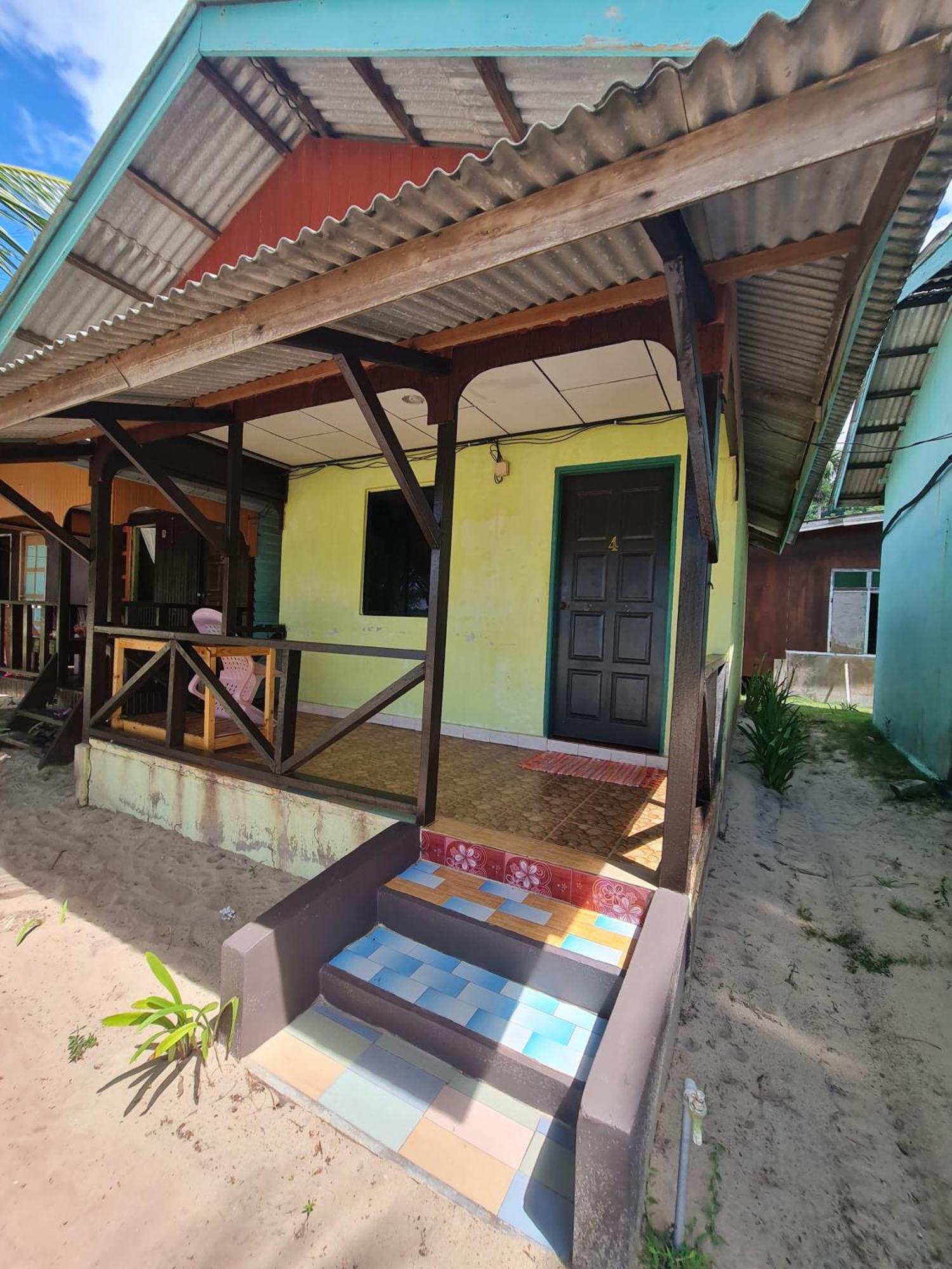 Rainbow Tioman Cottage Kampong Juara Exterior photo